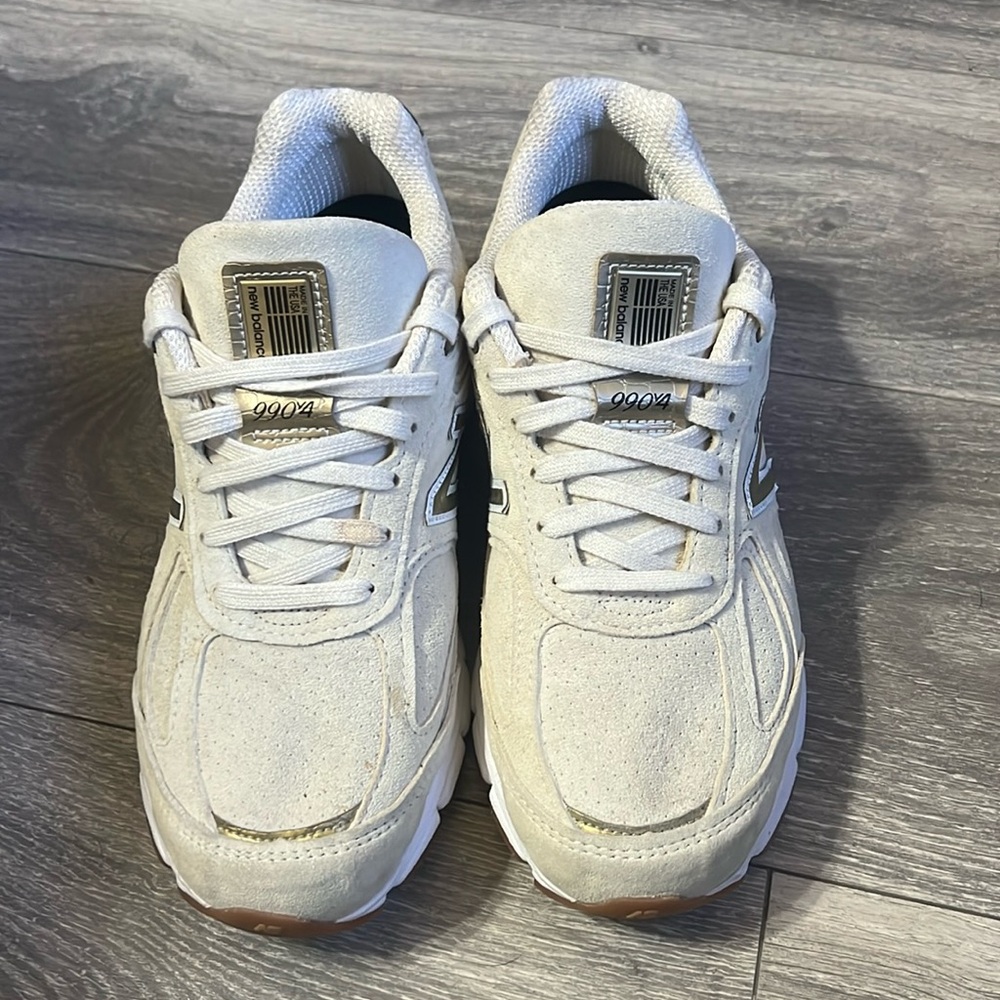 New balance 990v4